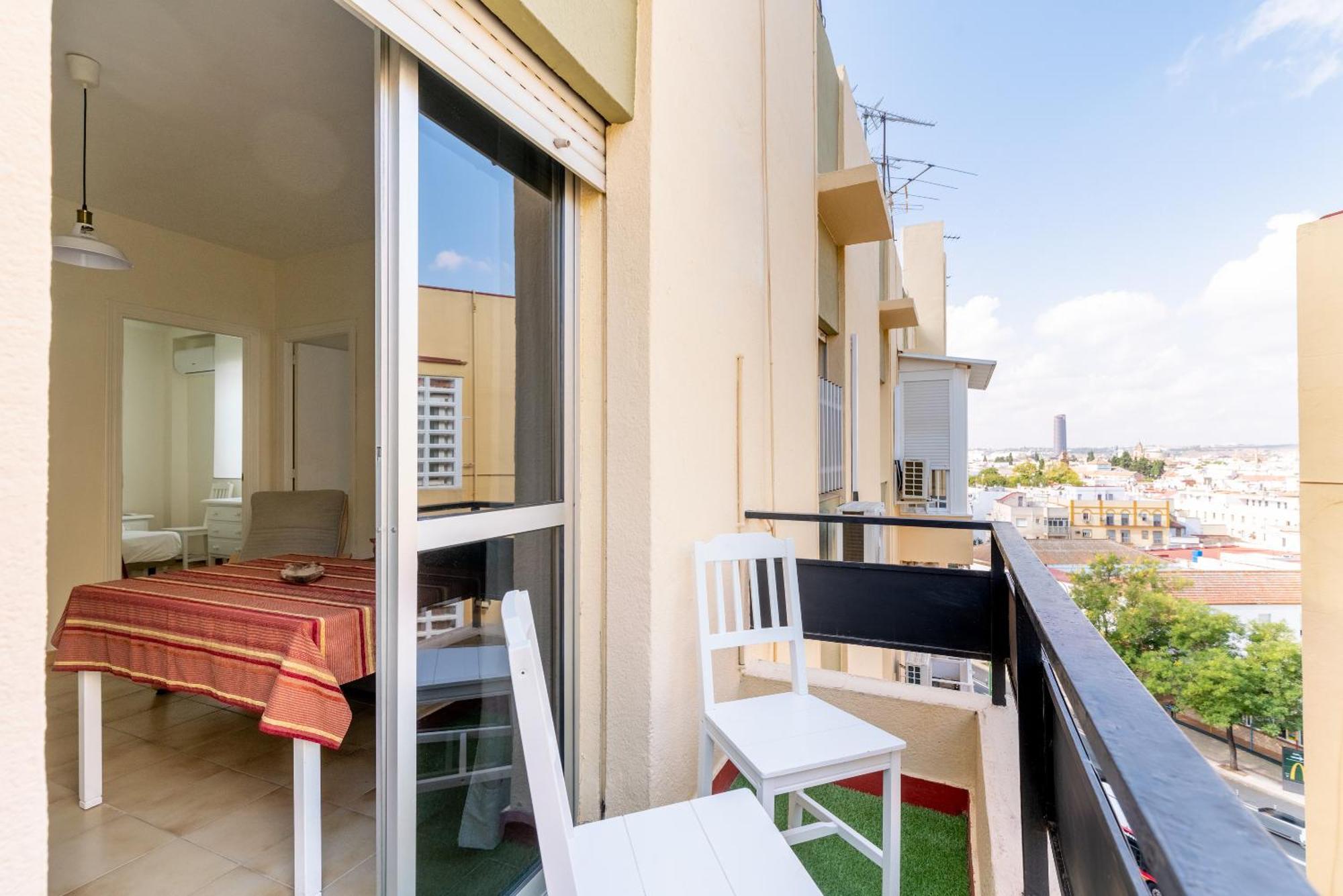 Apartamento Familiar Maria Auxiliadora 塞维利亚 外观 照片